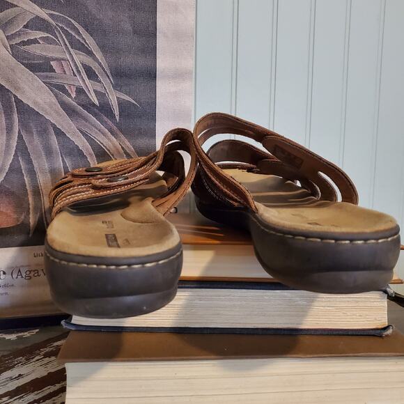 Clarks Collections Sandals Soft Cushion 3 Strap Adjustable Slide On US W12 - Picture 4 of 9